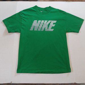 Nike spellout graphic tee